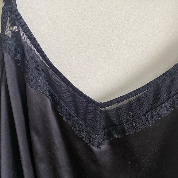 Torrid silk tank top - Picture 2 of 3